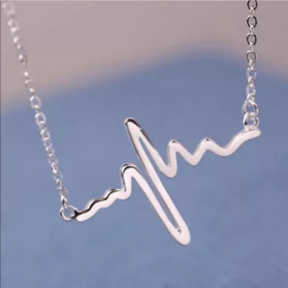 Jewelry - Heartbeat Pendant necklace new with tags